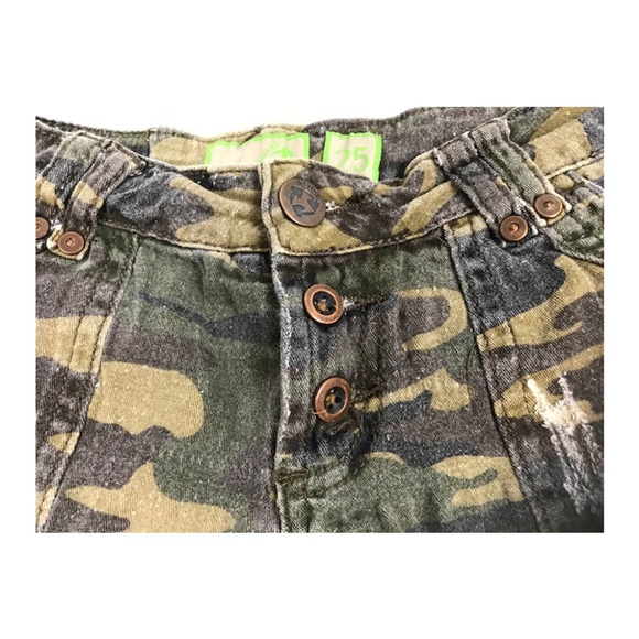 Reuse Camo Eco Friendly Shorts - Picture 3 of 7